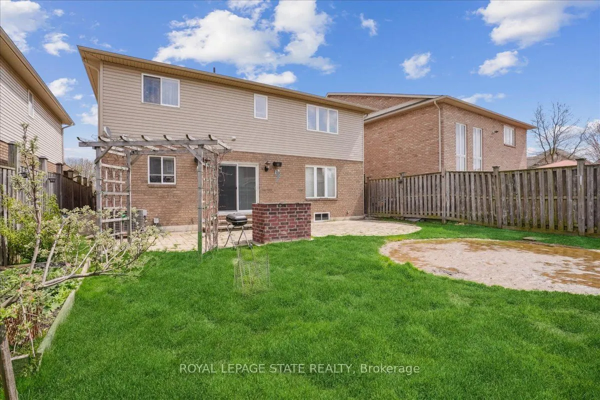 7 Bocelli Crescent