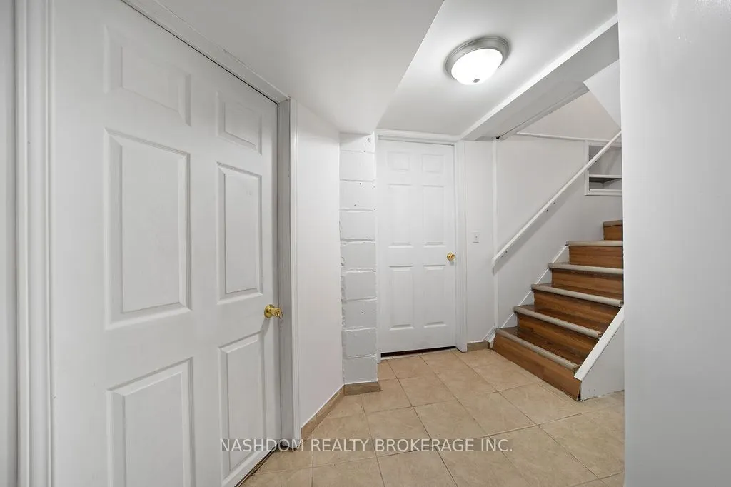 82 Whitney Avenue