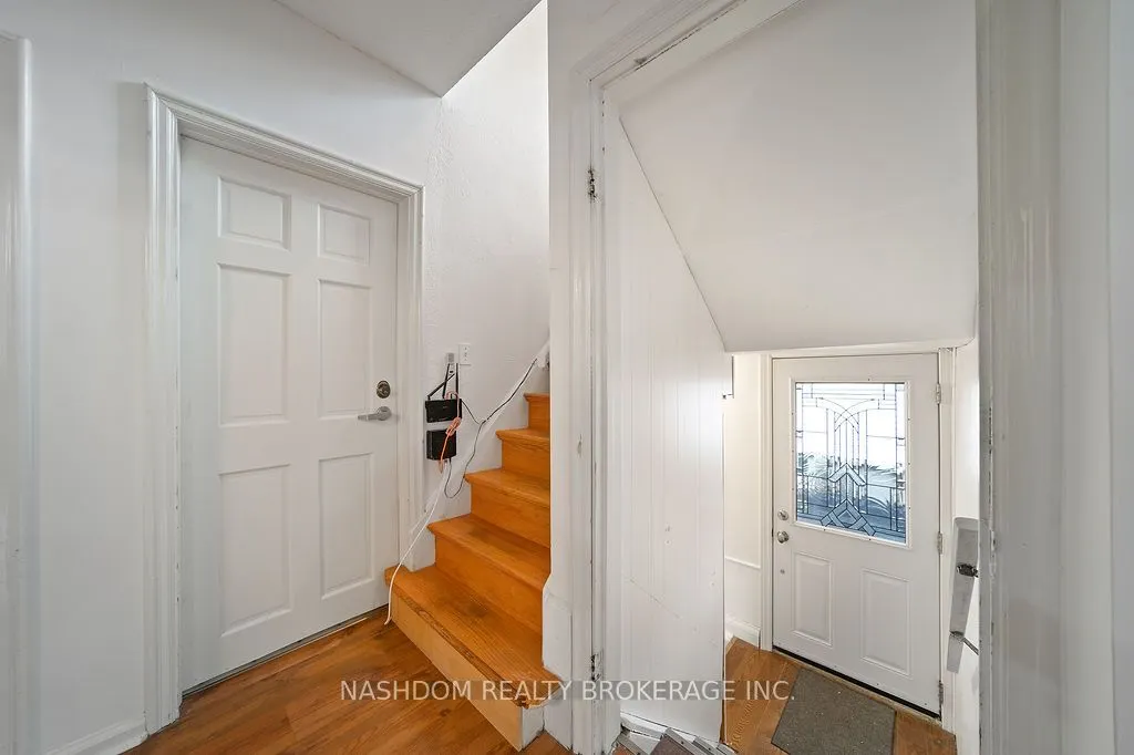 82 Whitney Avenue