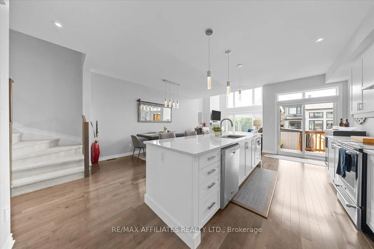 511 Earnscliffe Grove
