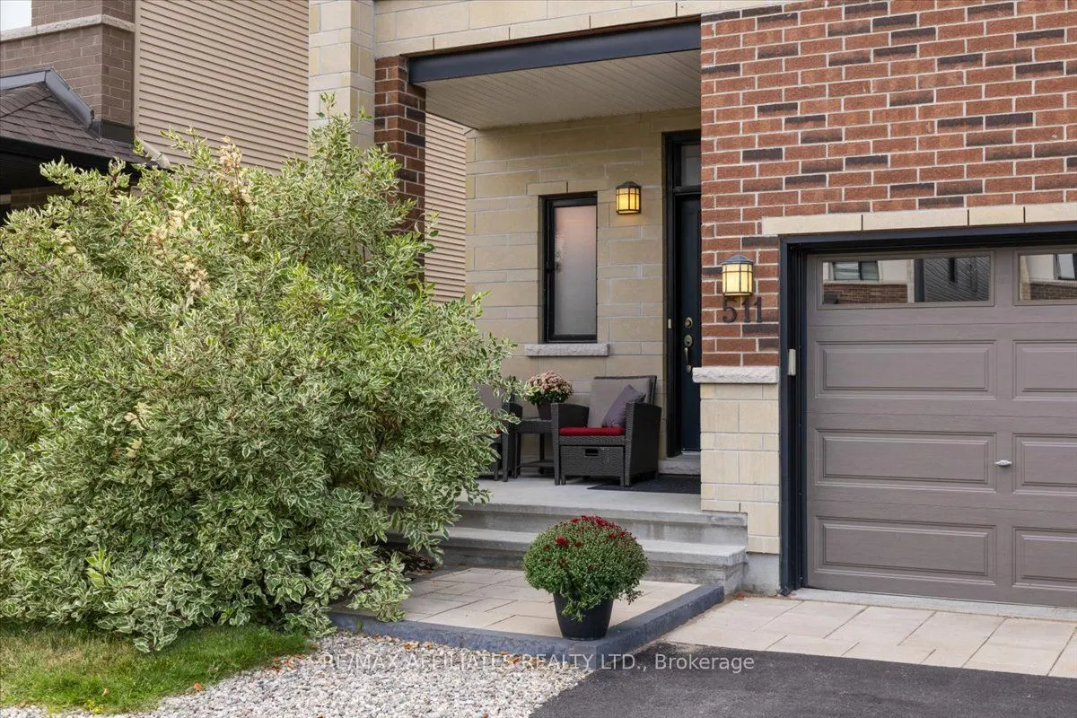 511 Earnscliffe Grove