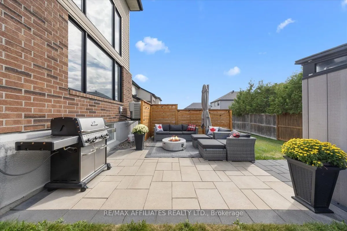 511 Earnscliffe Grove