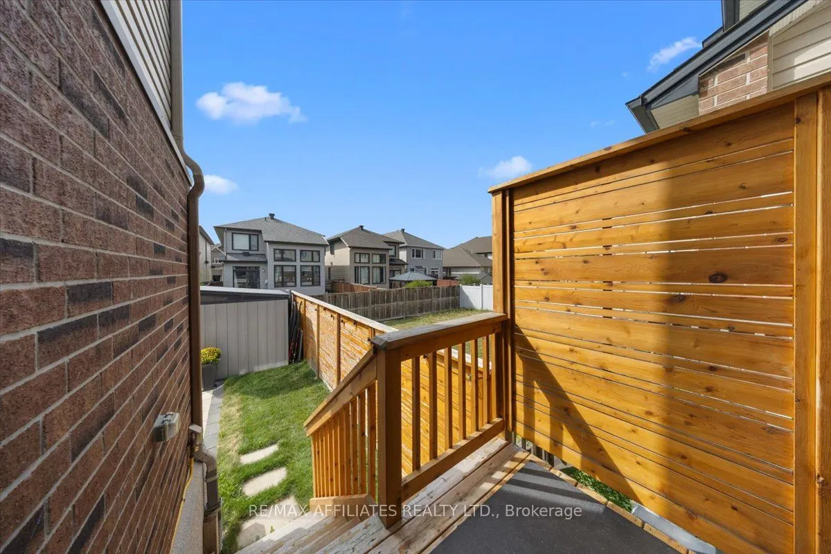 511 Earnscliffe Grove