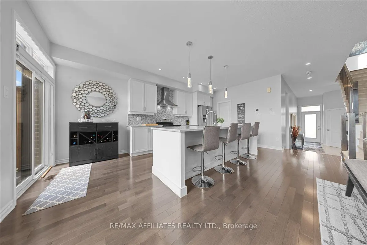 511 Earnscliffe Grove