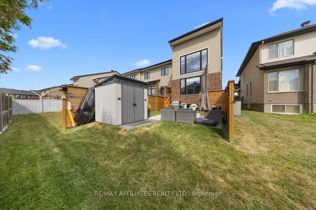 511 Earnscliffe Grove