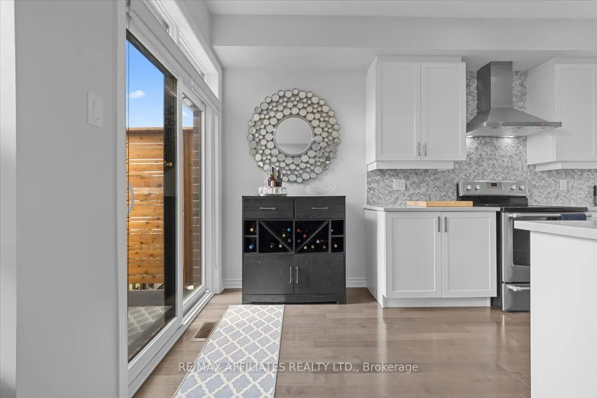 511 Earnscliffe Grove