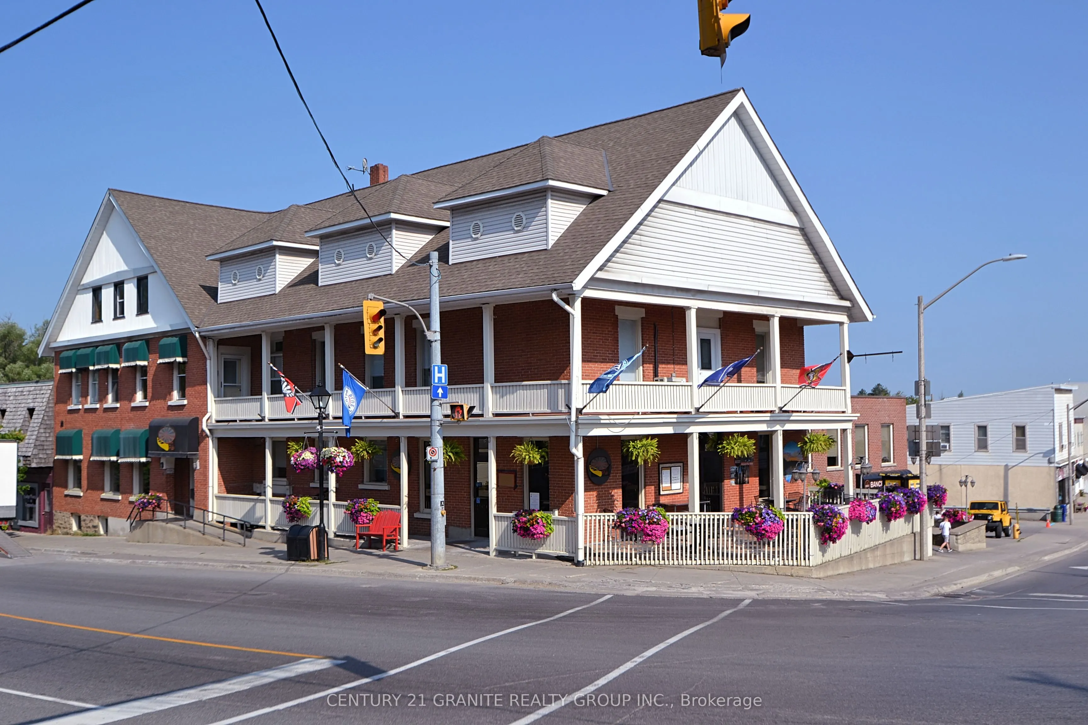 2 Bridge Street W