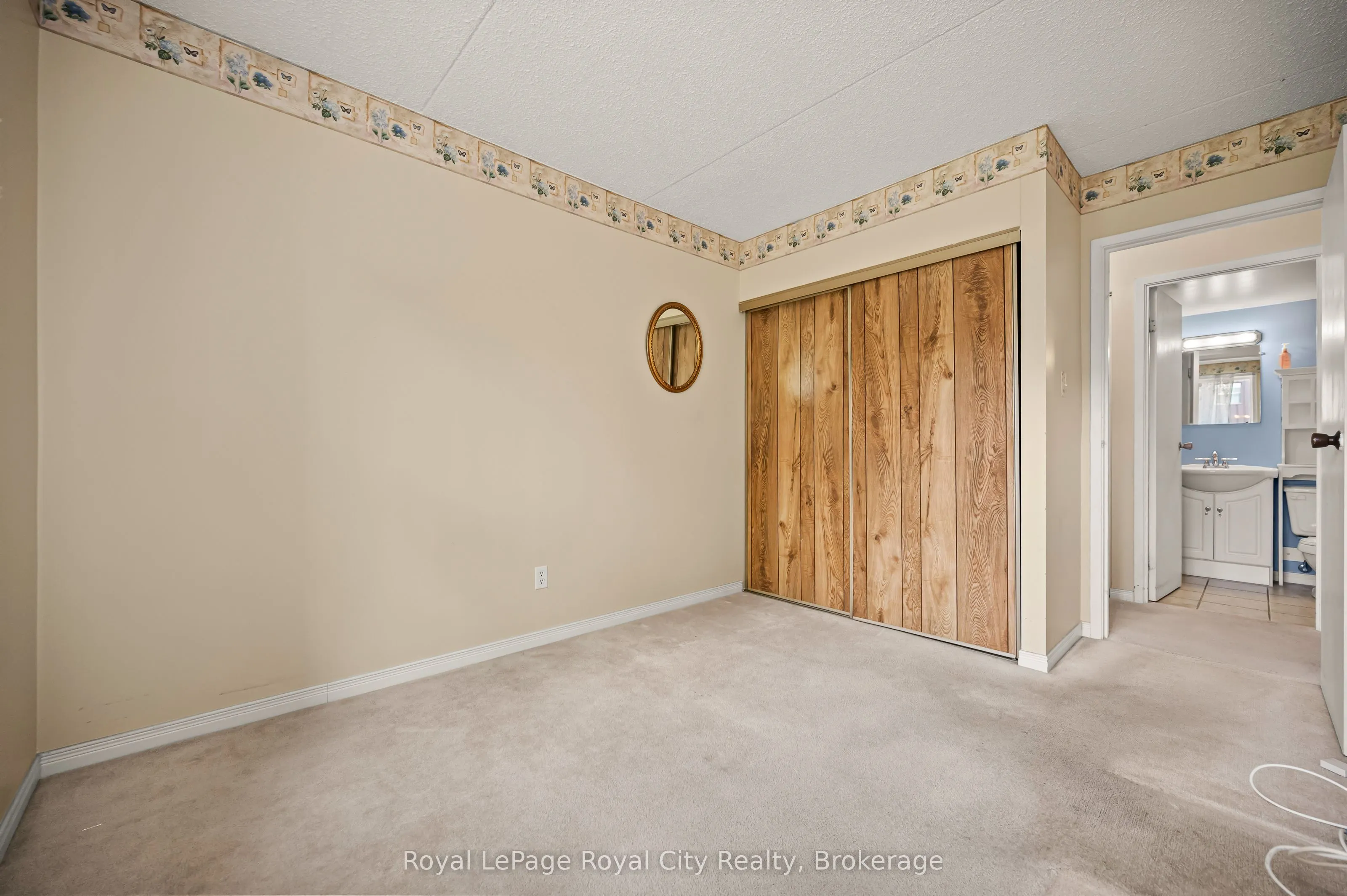 75 Silvercreek Parkway N, #208