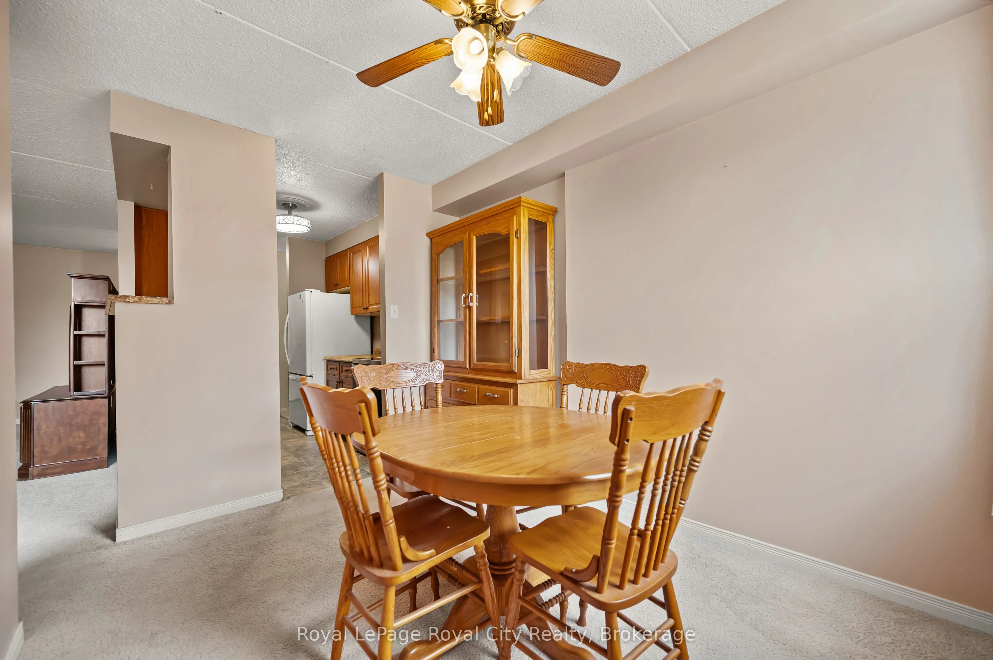 75 Silvercreek Parkway N, #208