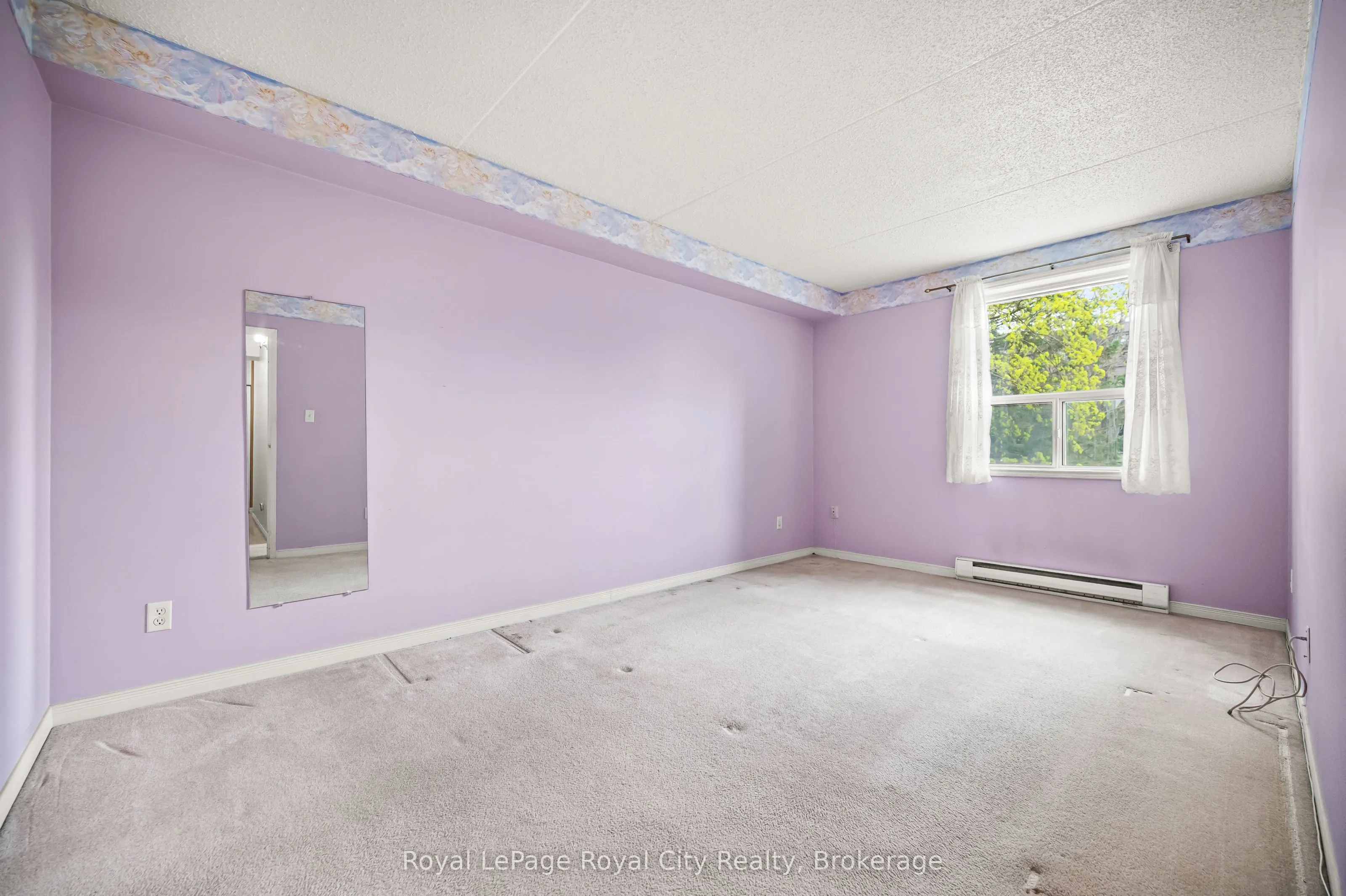 75 Silvercreek Parkway N, #208