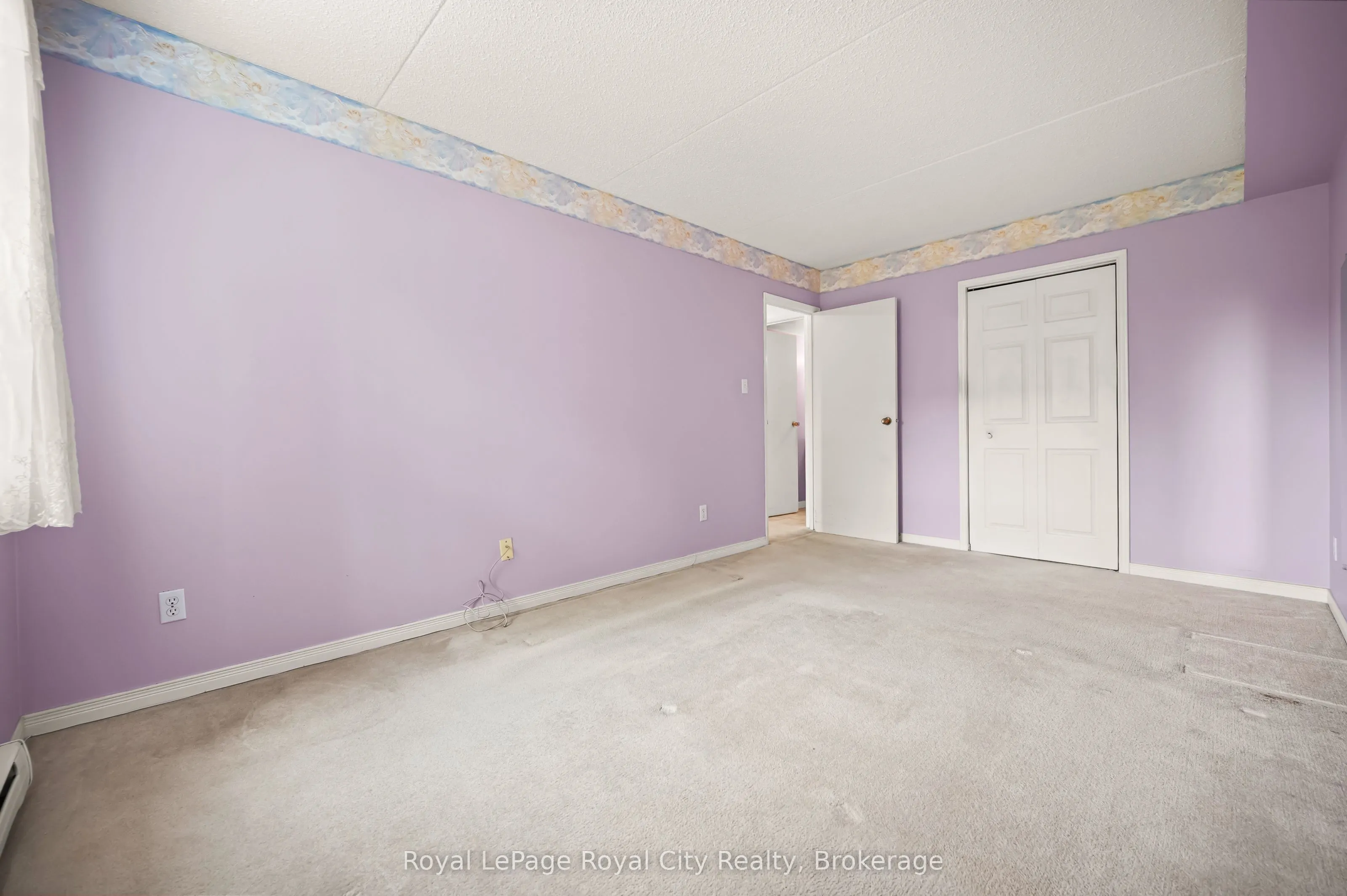 75 Silvercreek Parkway N, #208