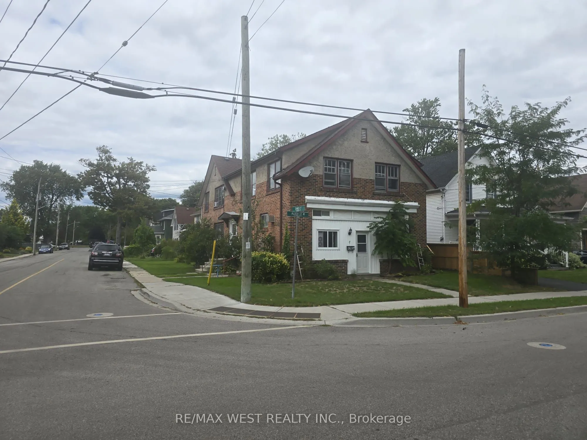 243 Alder Street W