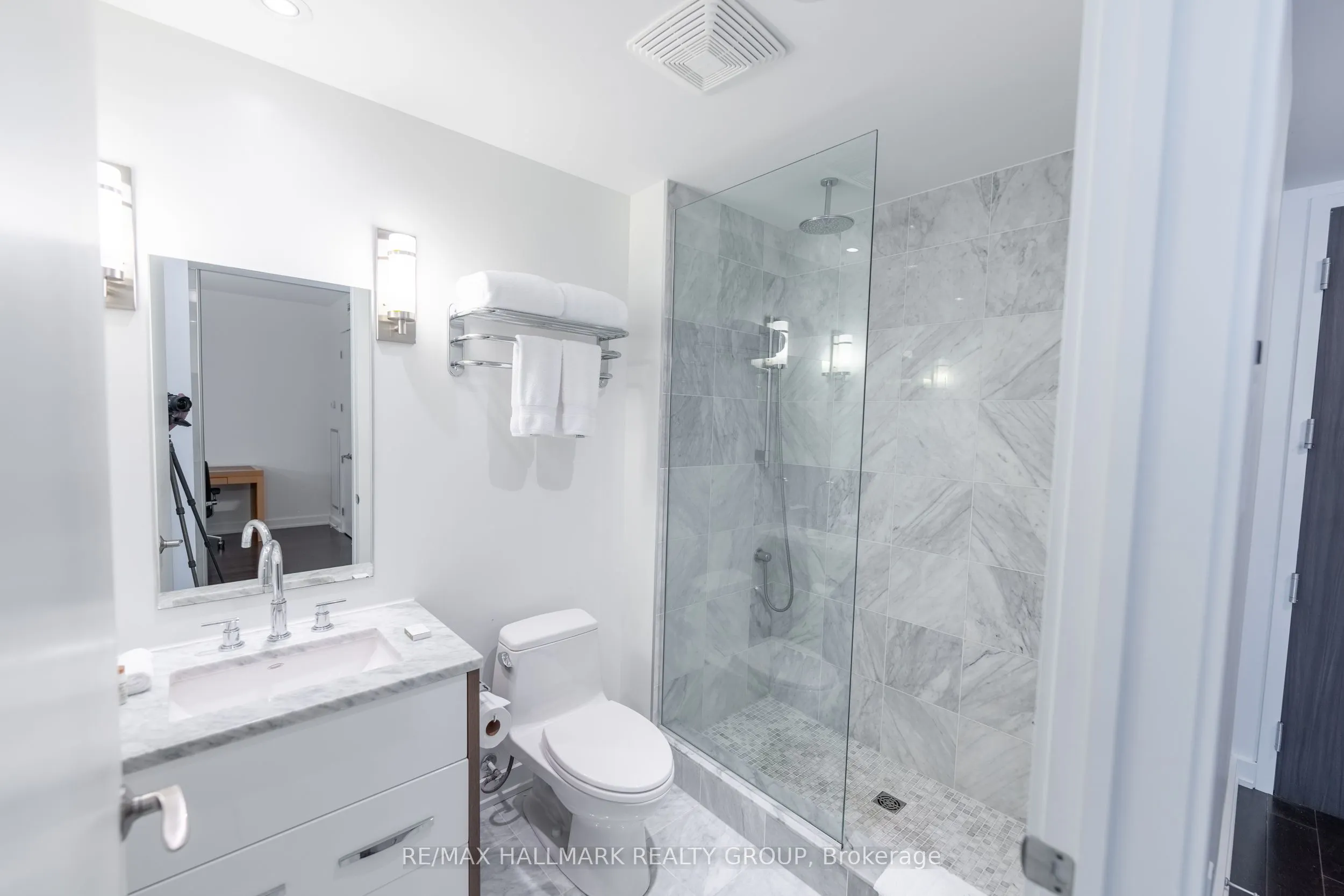 111 Champagne Avenue, #502