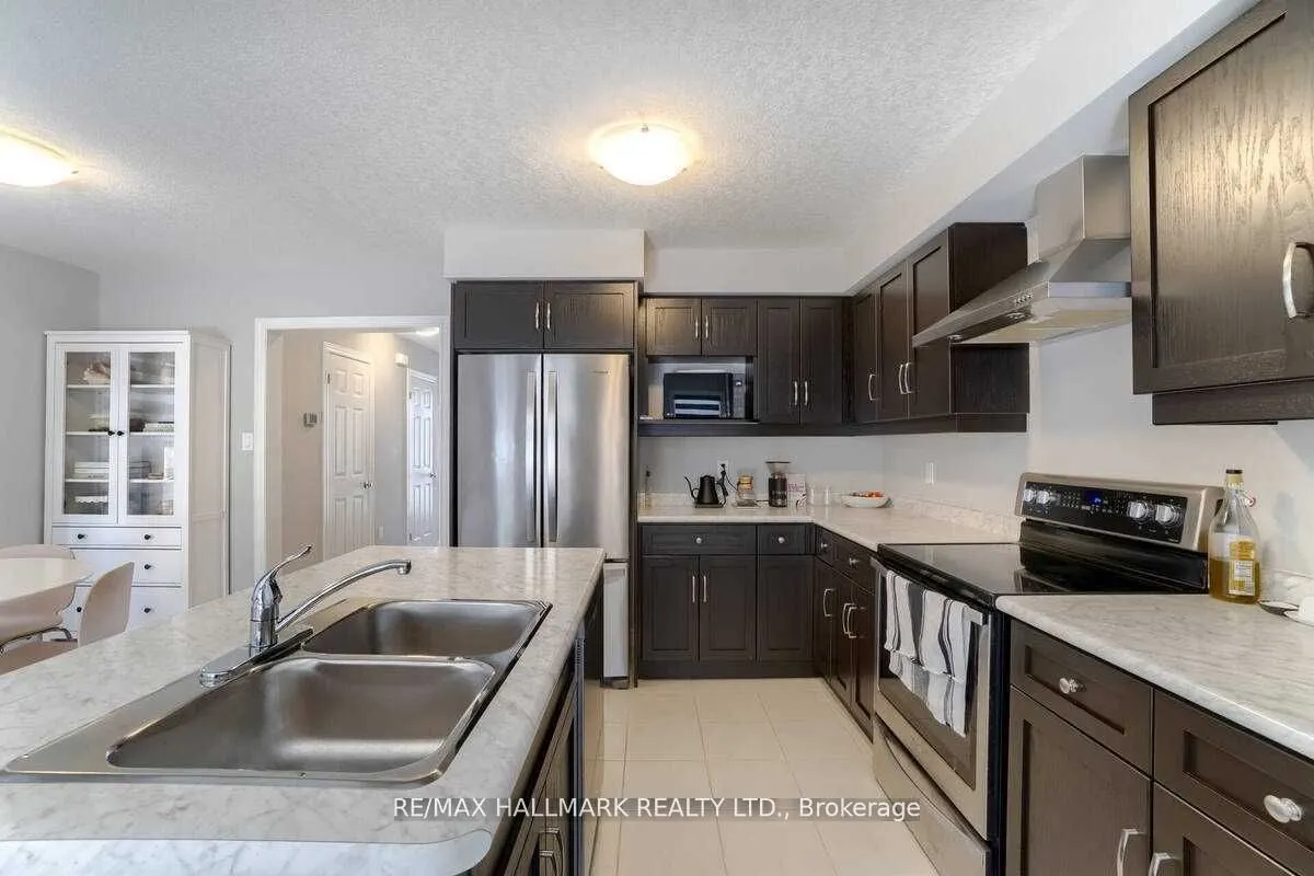 75 John Brabson Crescent