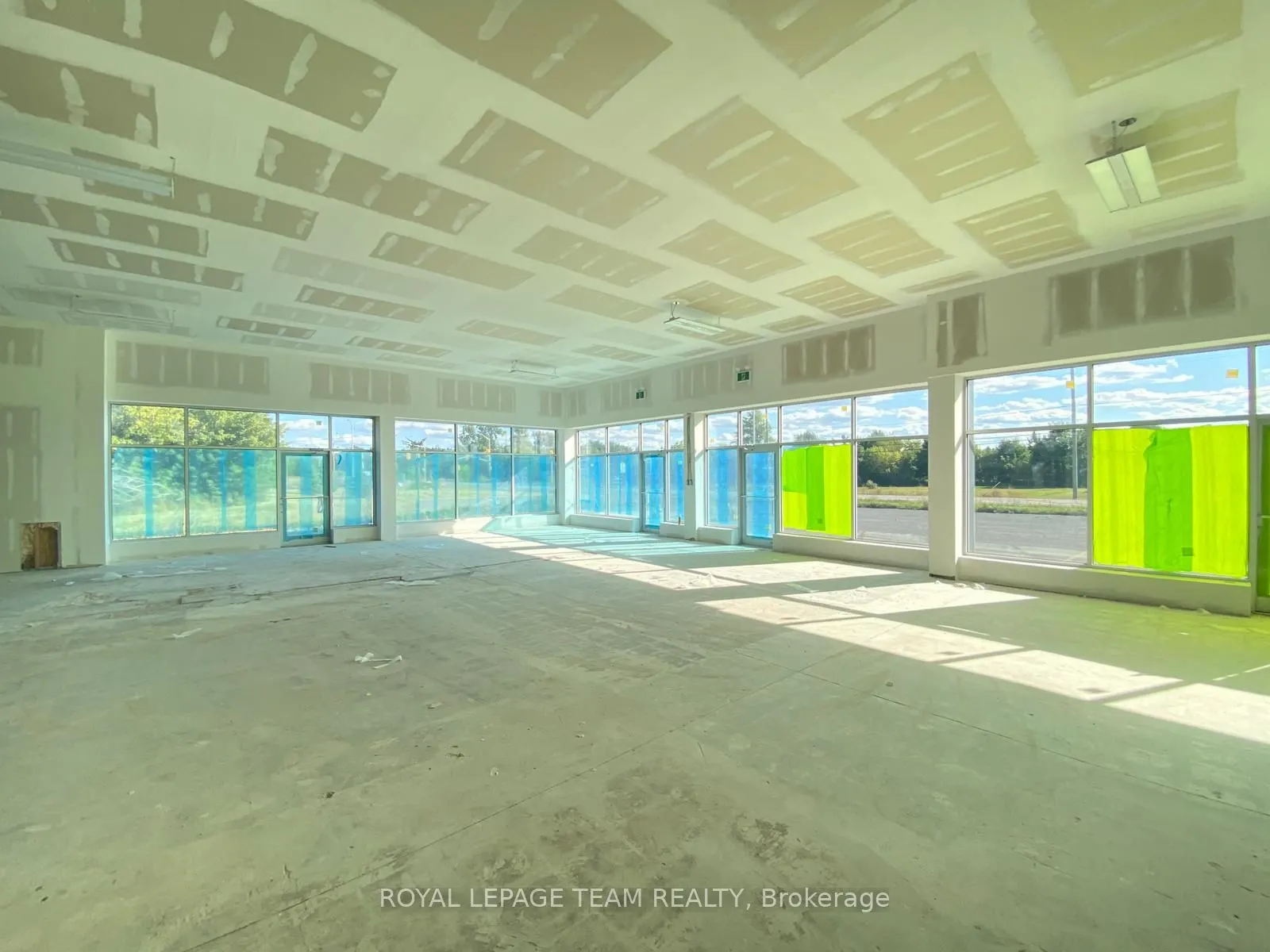 2808 Dunrobin Road, #7 & 8