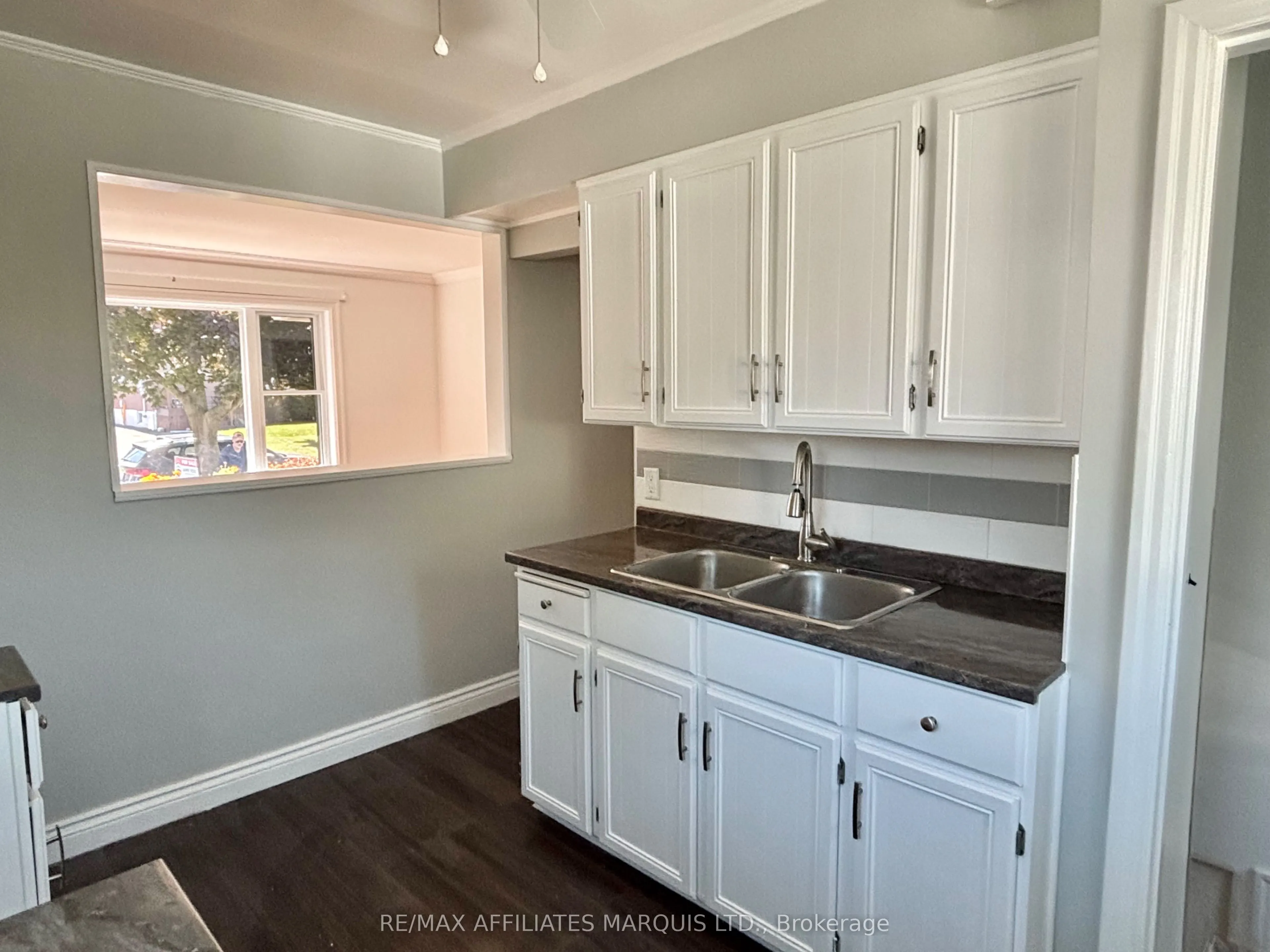 1005 Leonard Avenue