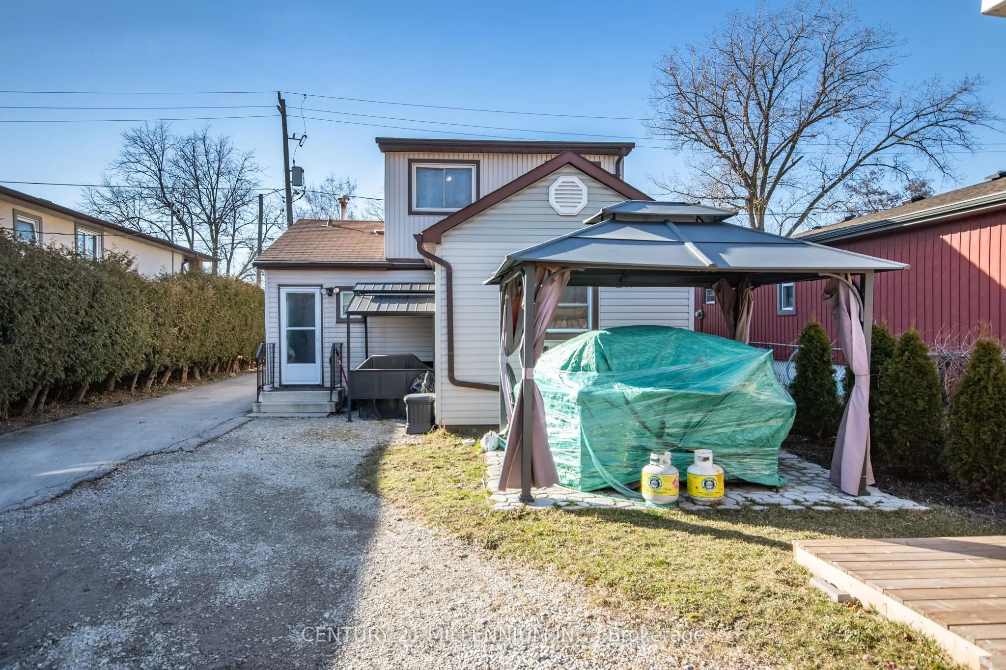 74 Pinelands Avenue