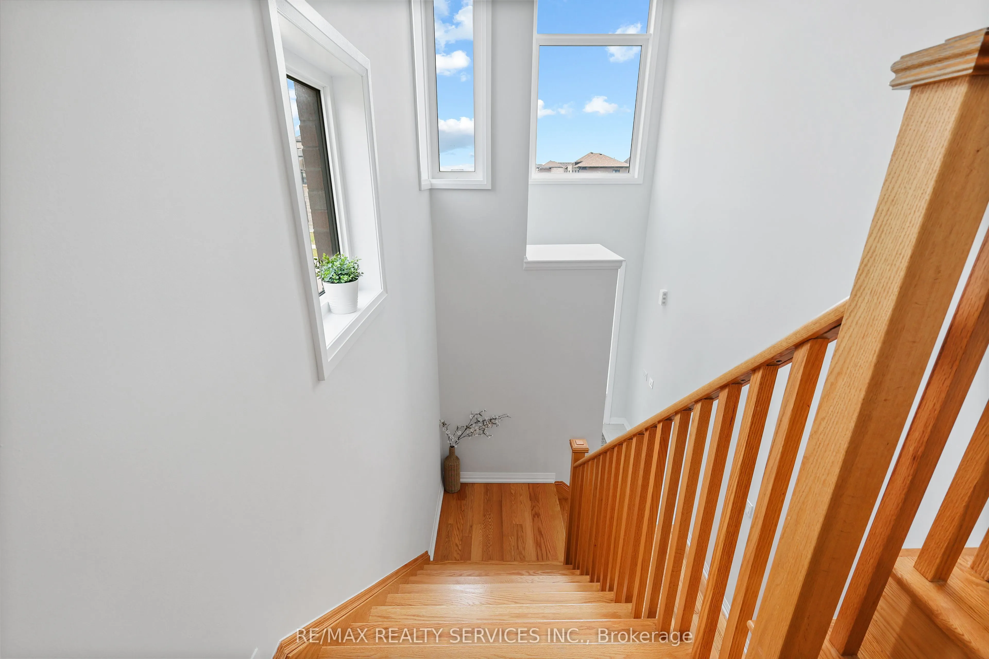 839 Sobeski Avenue
