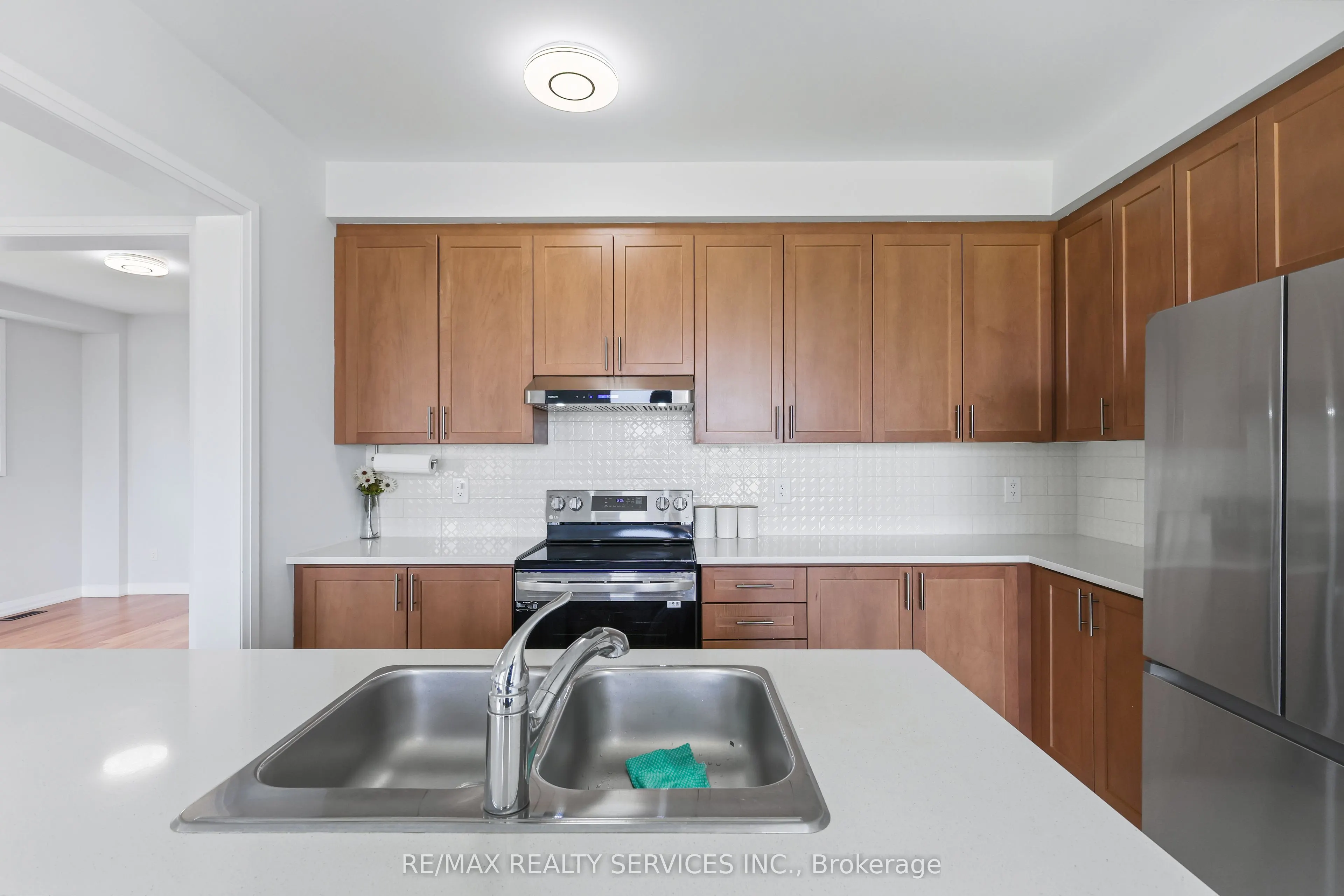 839 Sobeski Avenue