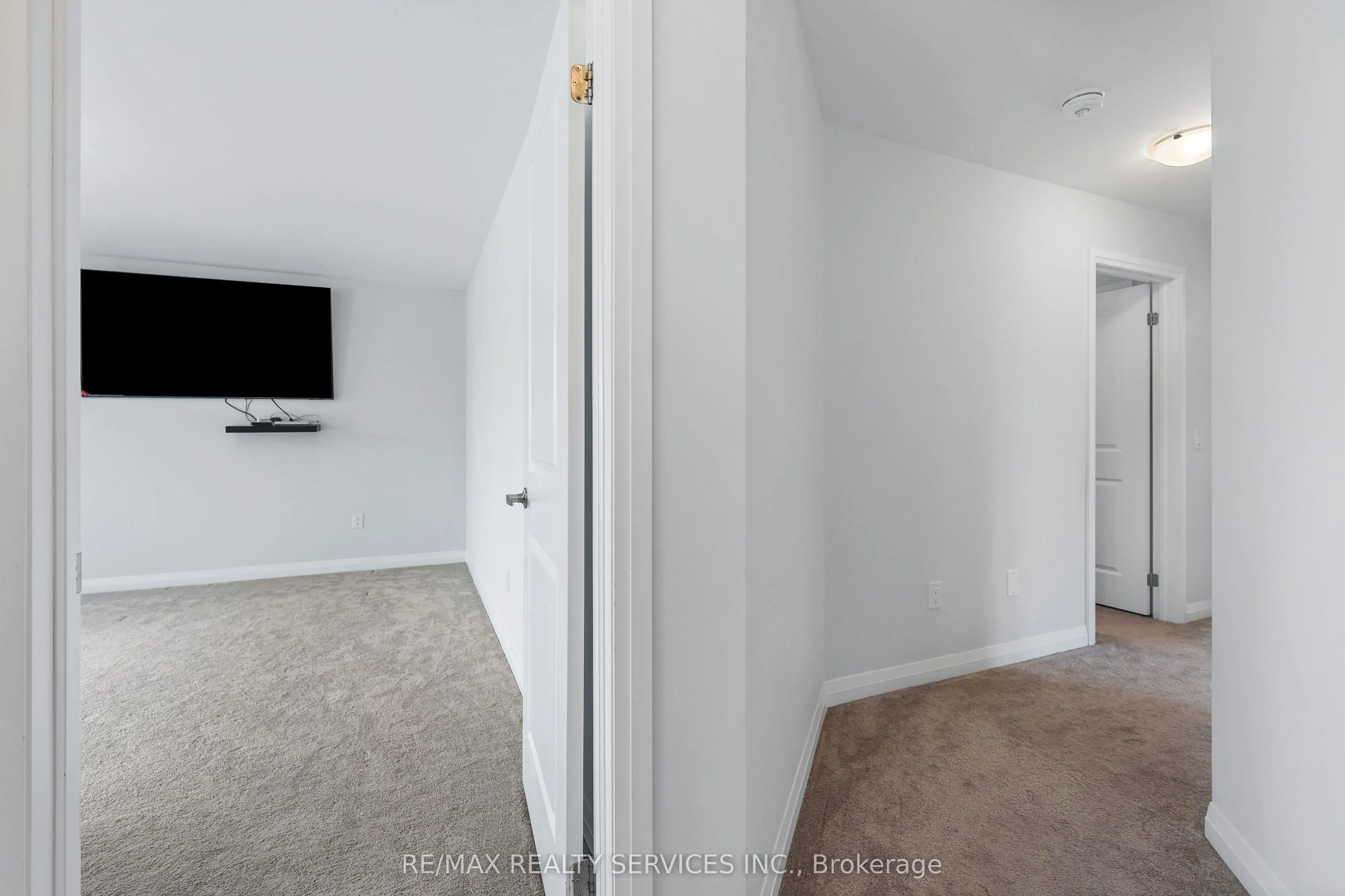 839 Sobeski Avenue