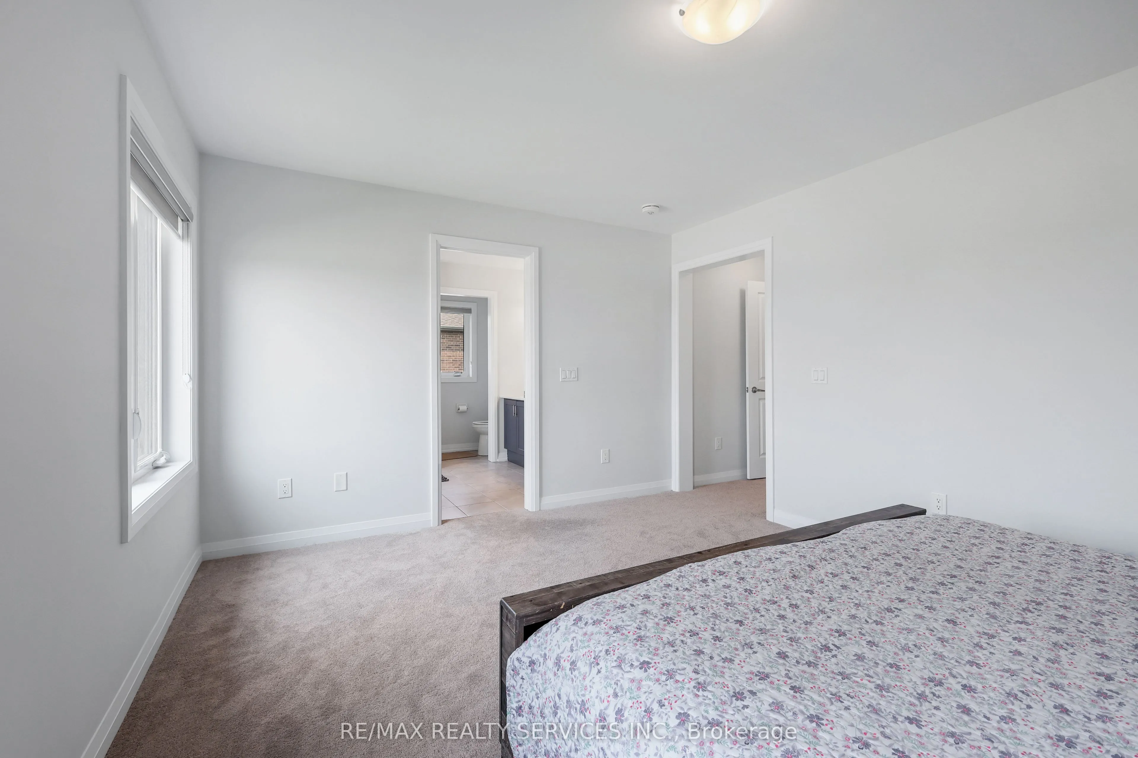 839 Sobeski Avenue