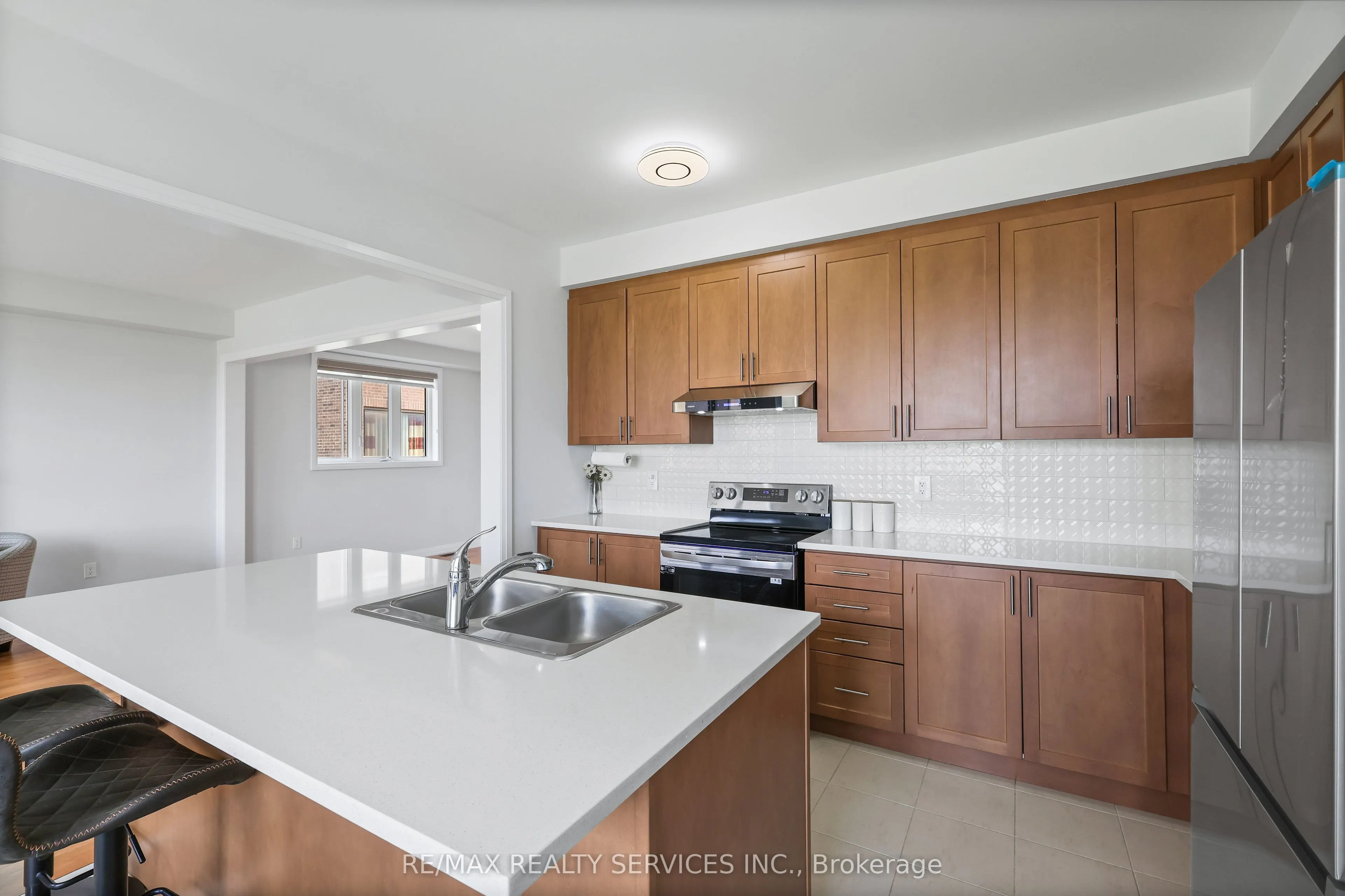 839 Sobeski Avenue