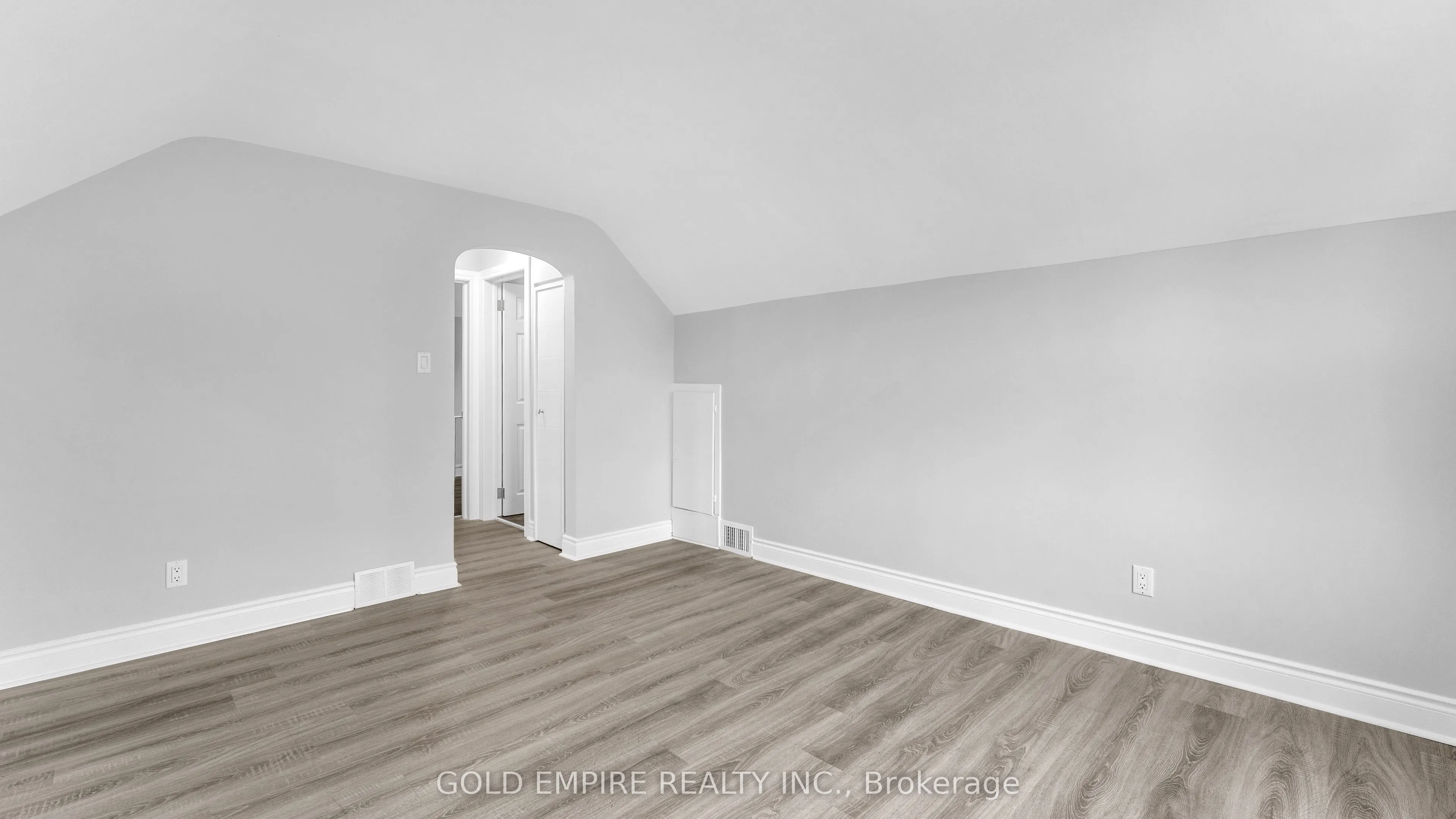 908 Trafalgar Street