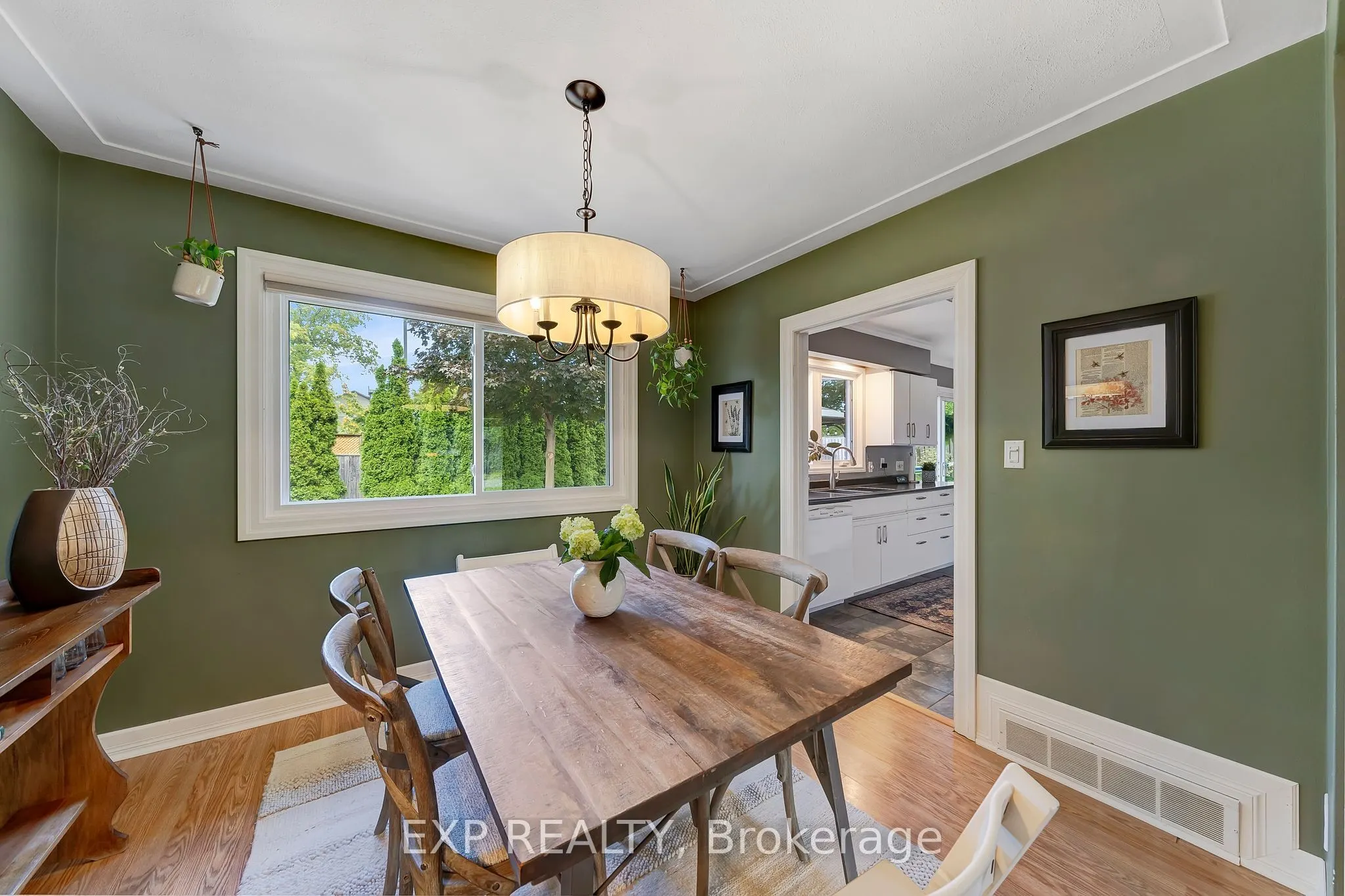 7 Redwood Drive