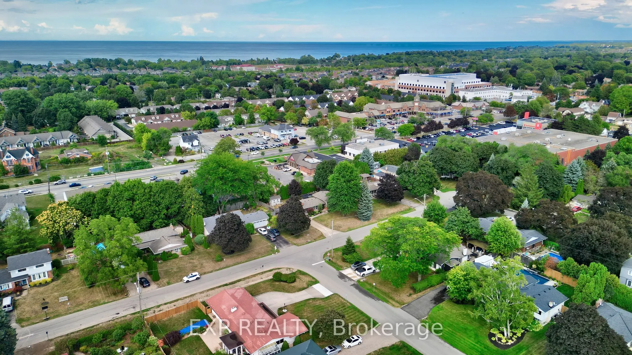 7 Redwood Drive