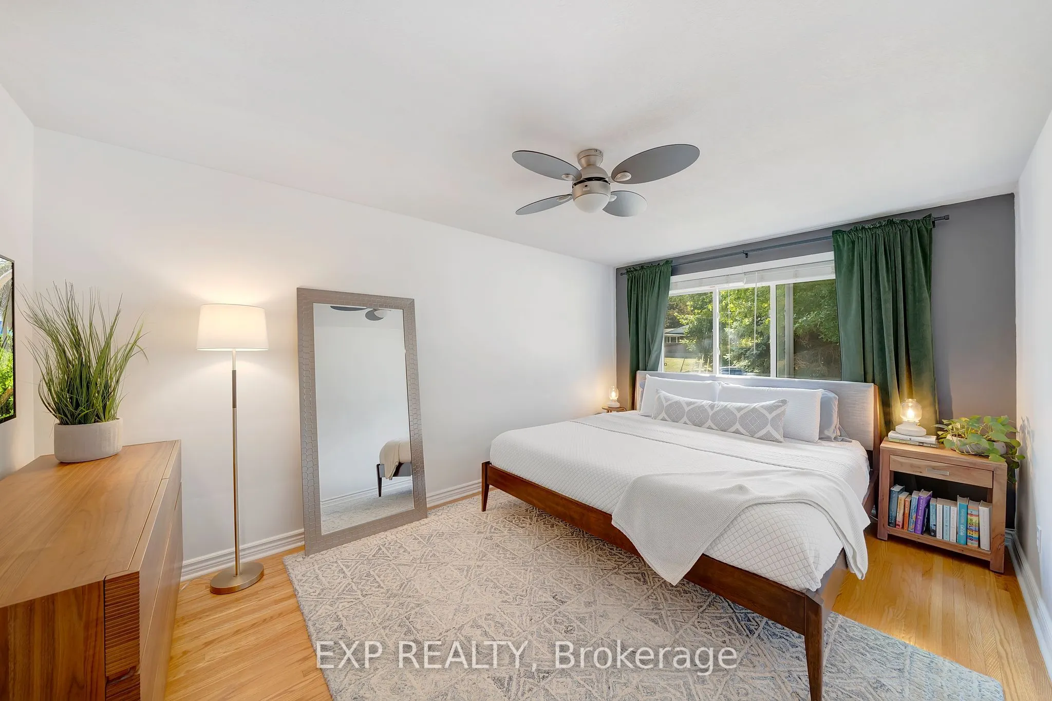 7 Redwood Drive