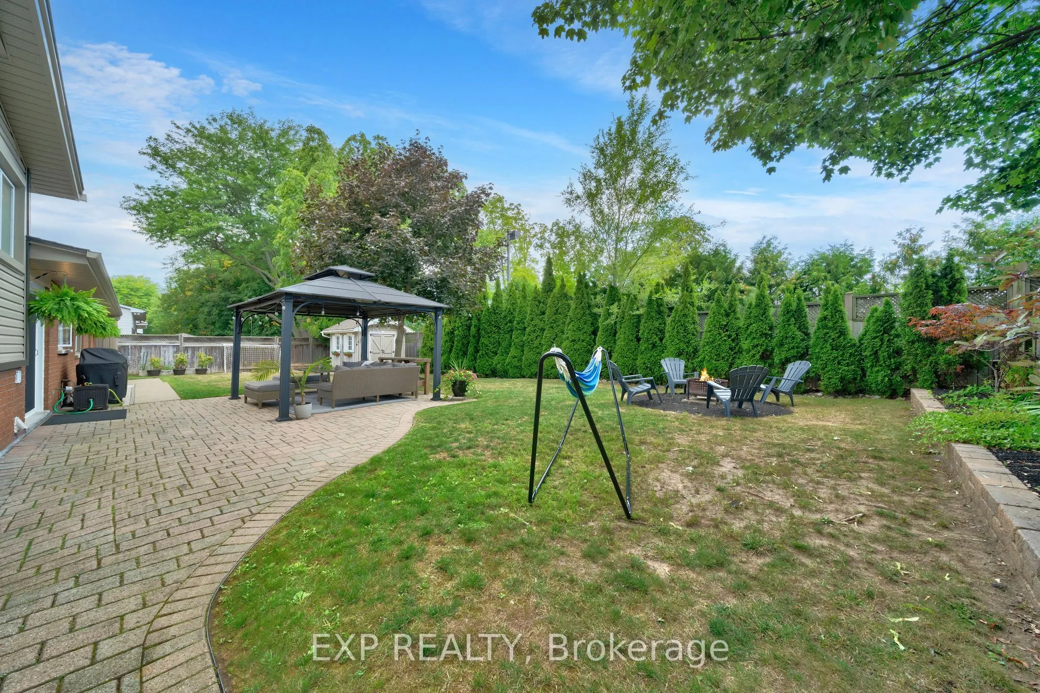 7 Redwood Drive