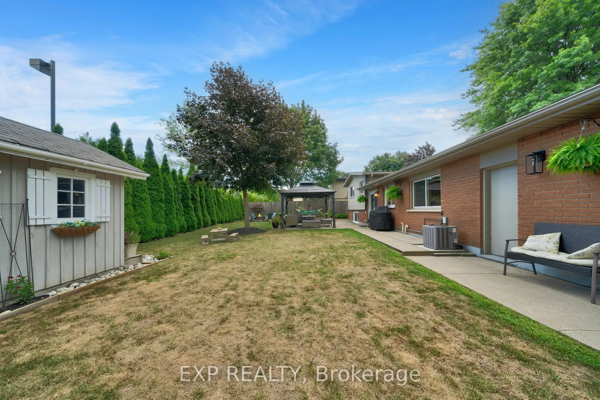 7 Redwood Drive