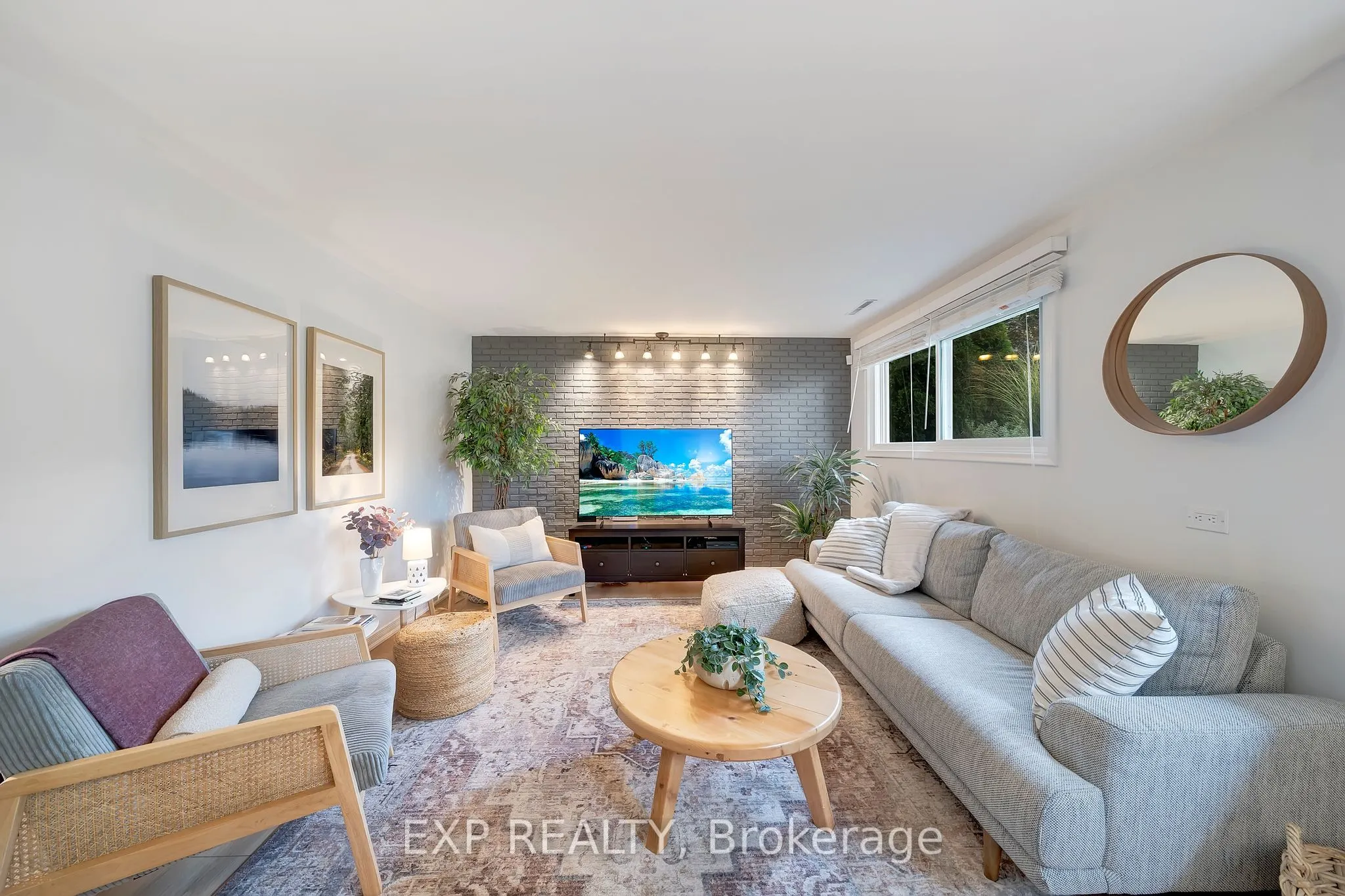 7 Redwood Drive