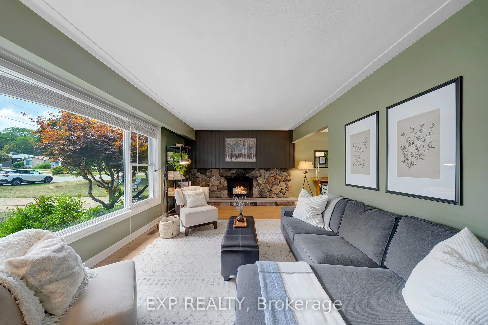 7 Redwood Drive