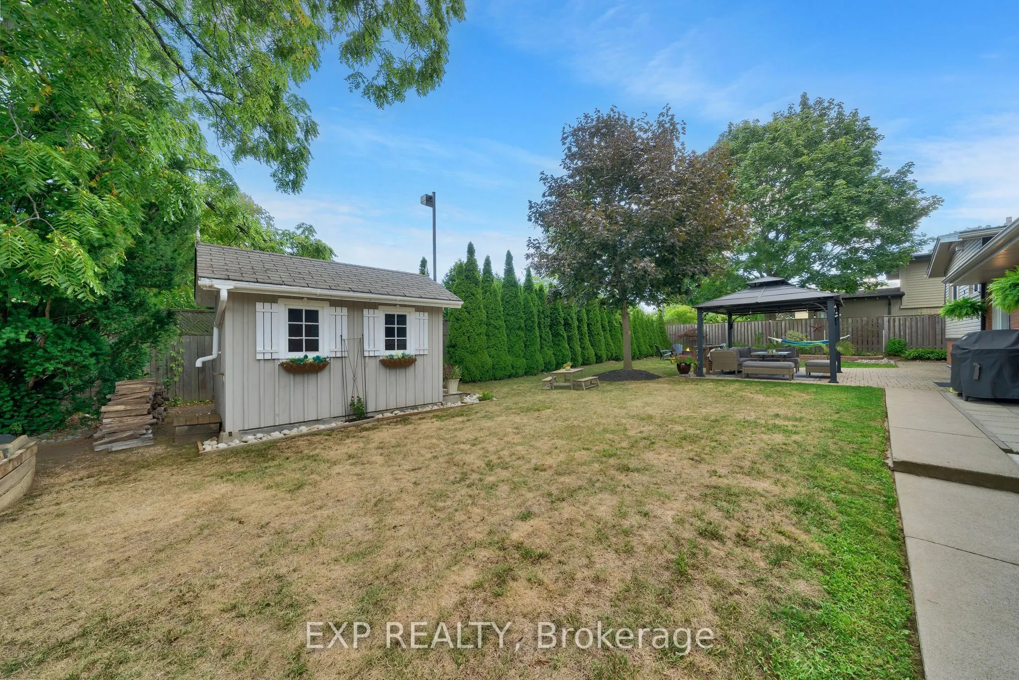 7 Redwood Drive