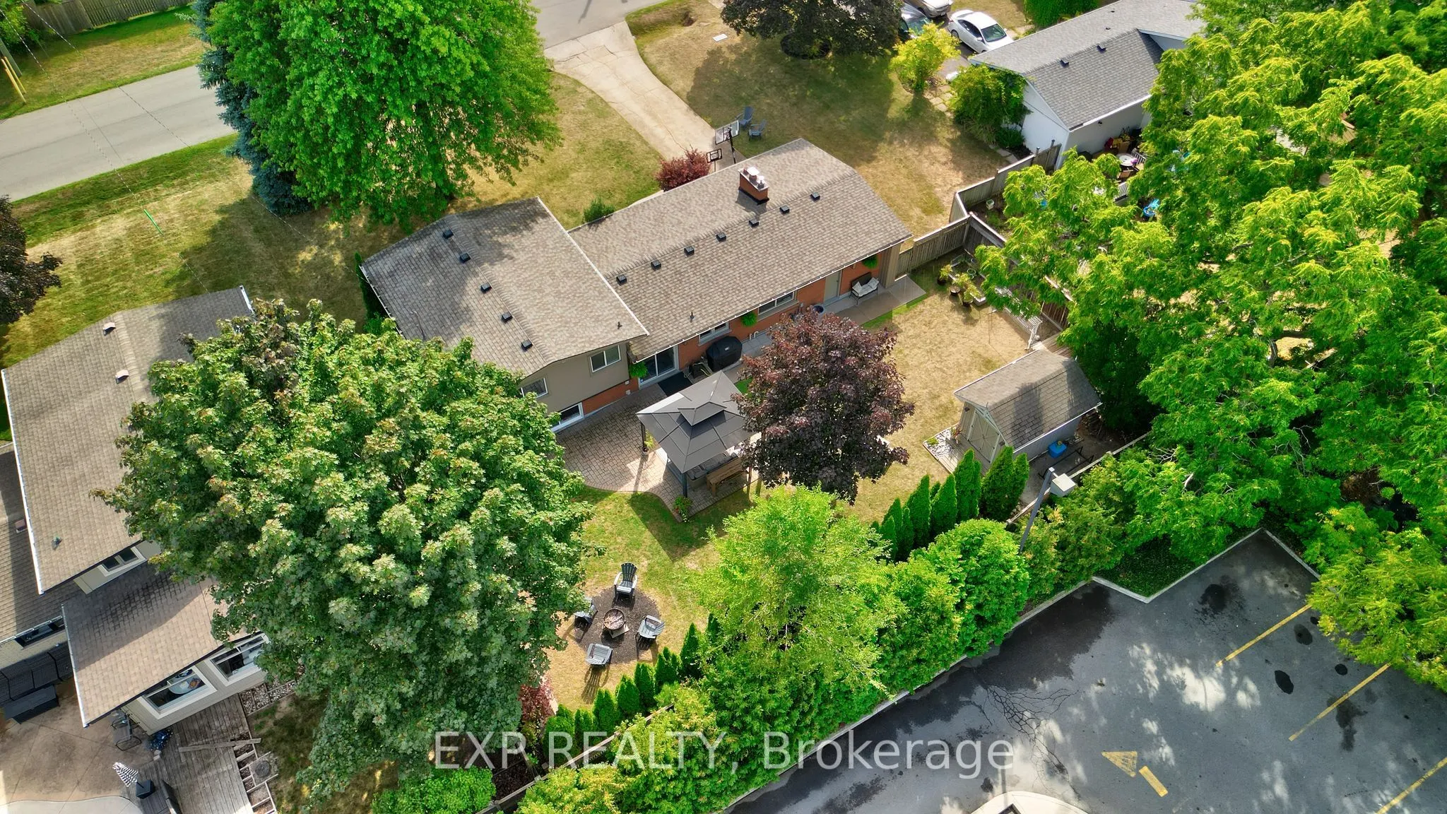 7 Redwood Drive