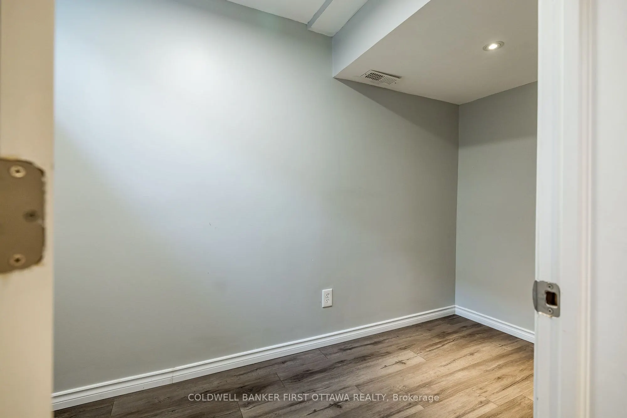 170 FLOWING CREEK Circle