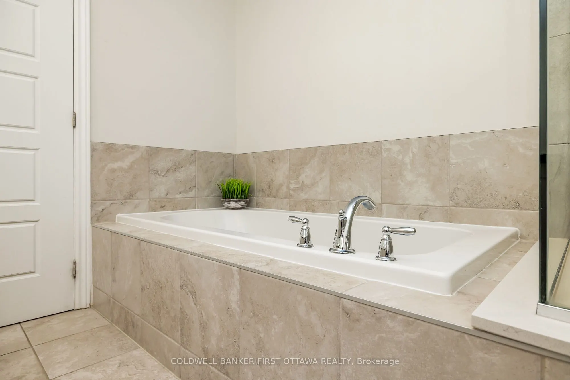 170 FLOWING CREEK Circle
