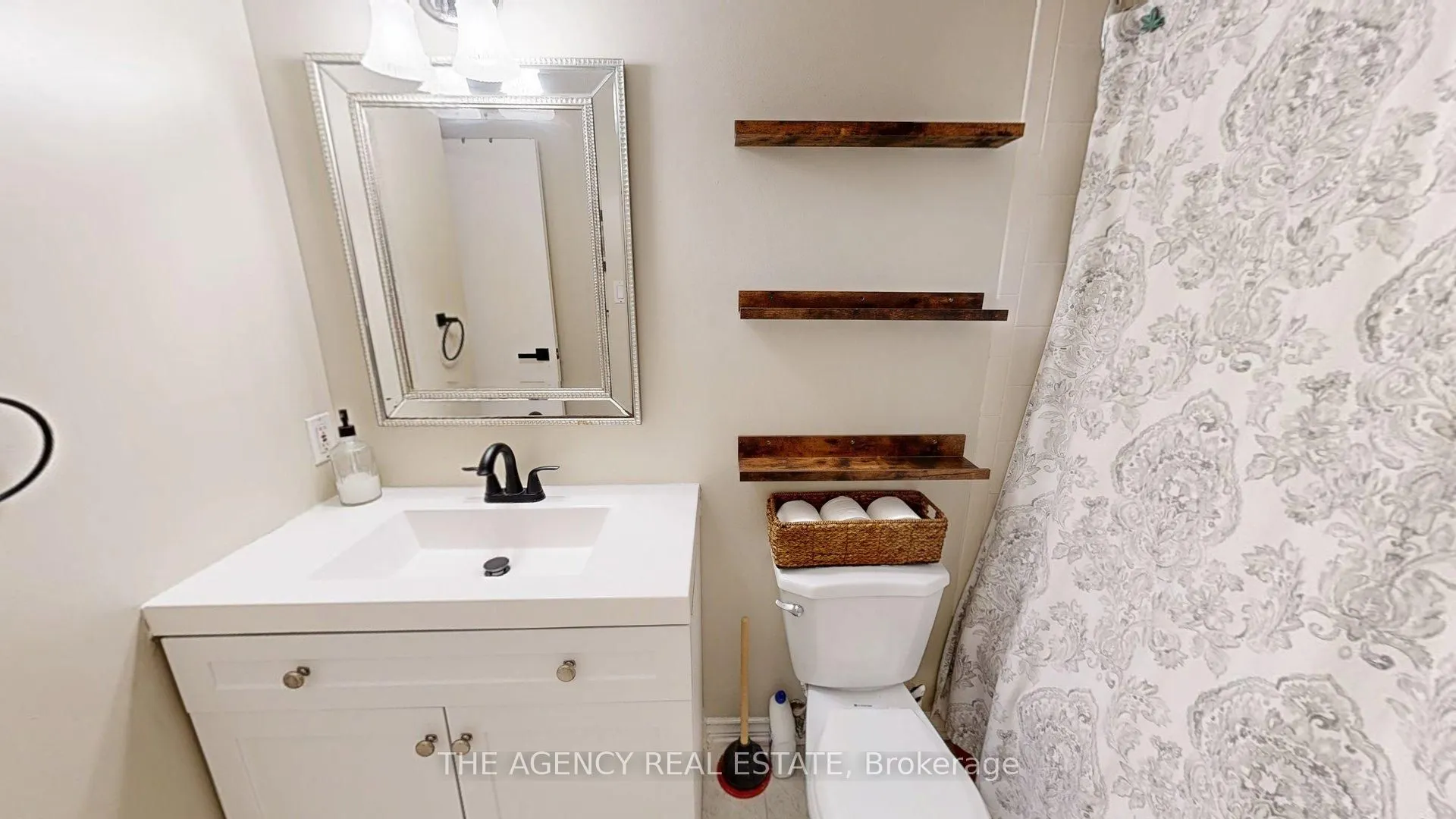 226 Highview Avenue W, #17