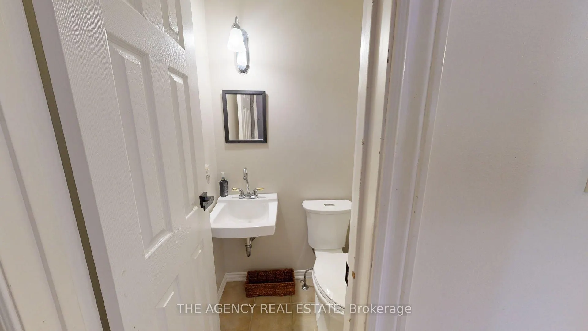 226 Highview Avenue W, #17