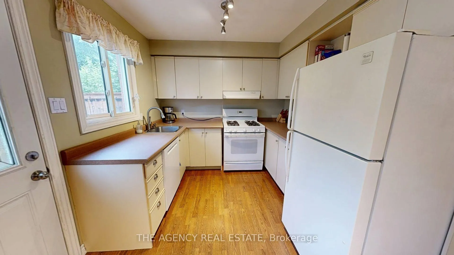 226 Highview Avenue W, #17