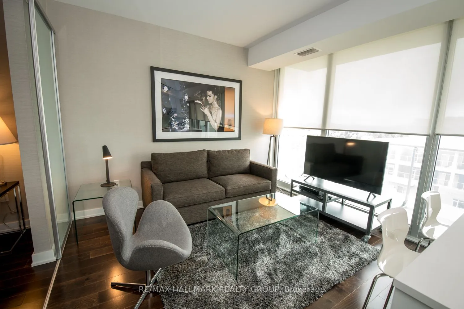 111 Champagne Avenue, #1402