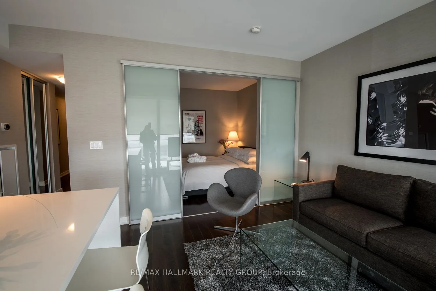 111 Champagne Avenue, #1402