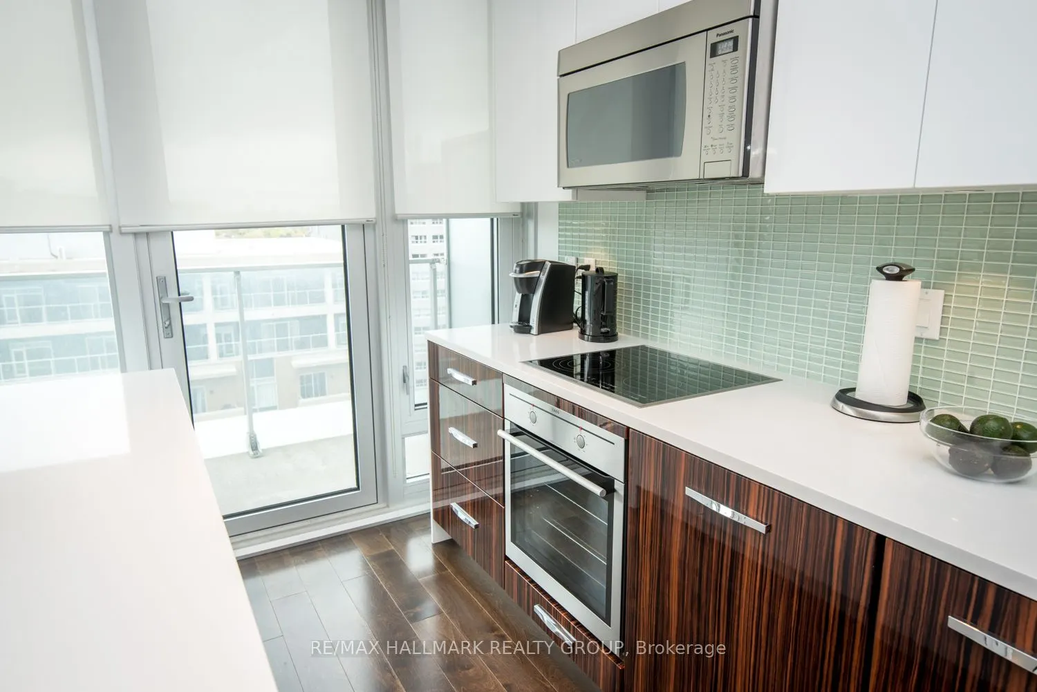 111 Champagne Avenue, #1402