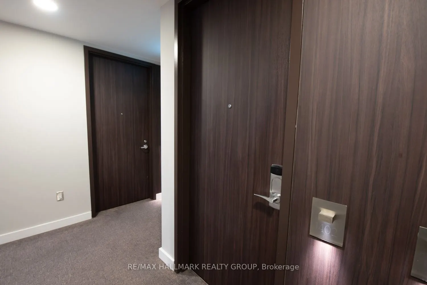 111 Champagne Avenue, #1402