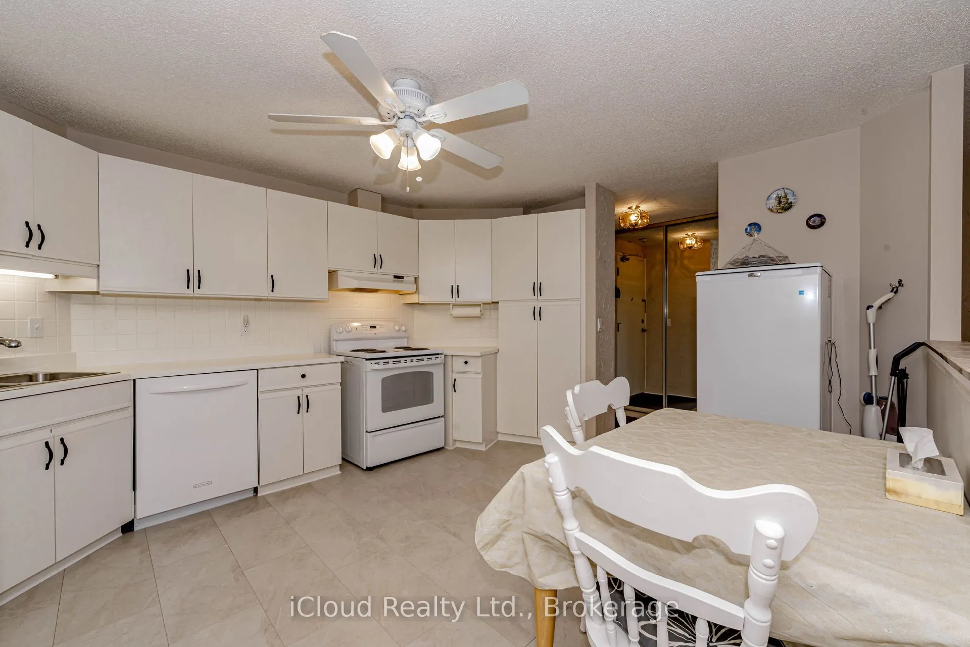 24 Marilyn Drive, #505