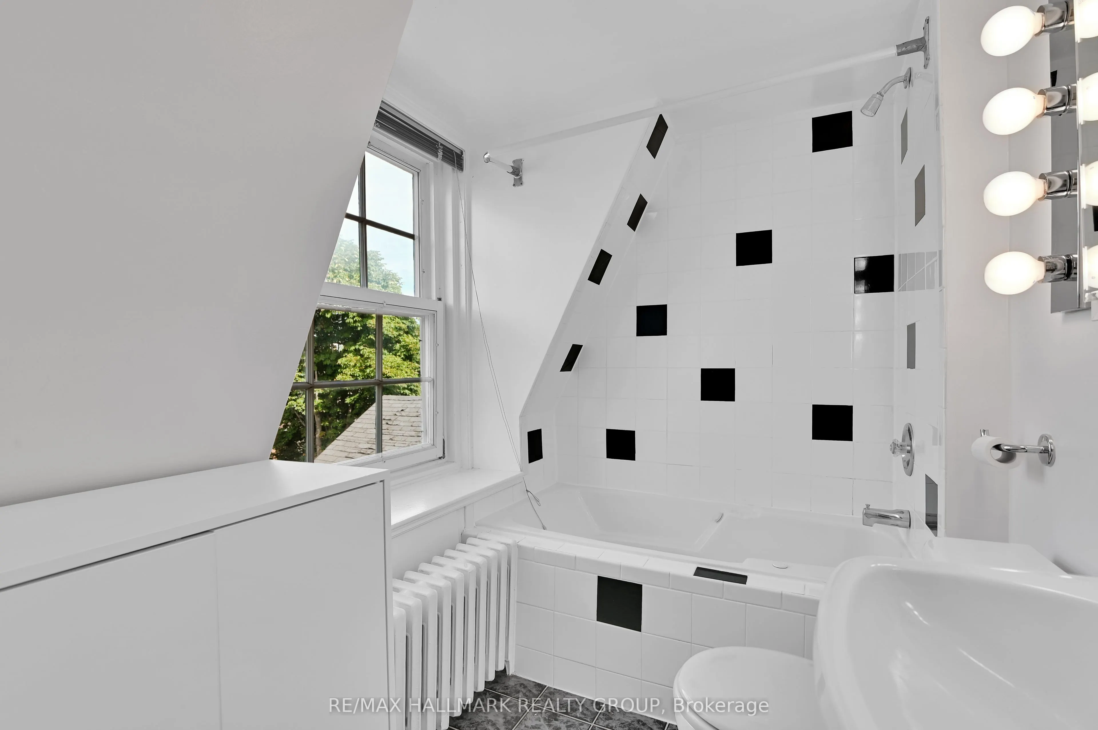 315 Daly Avenue, #5