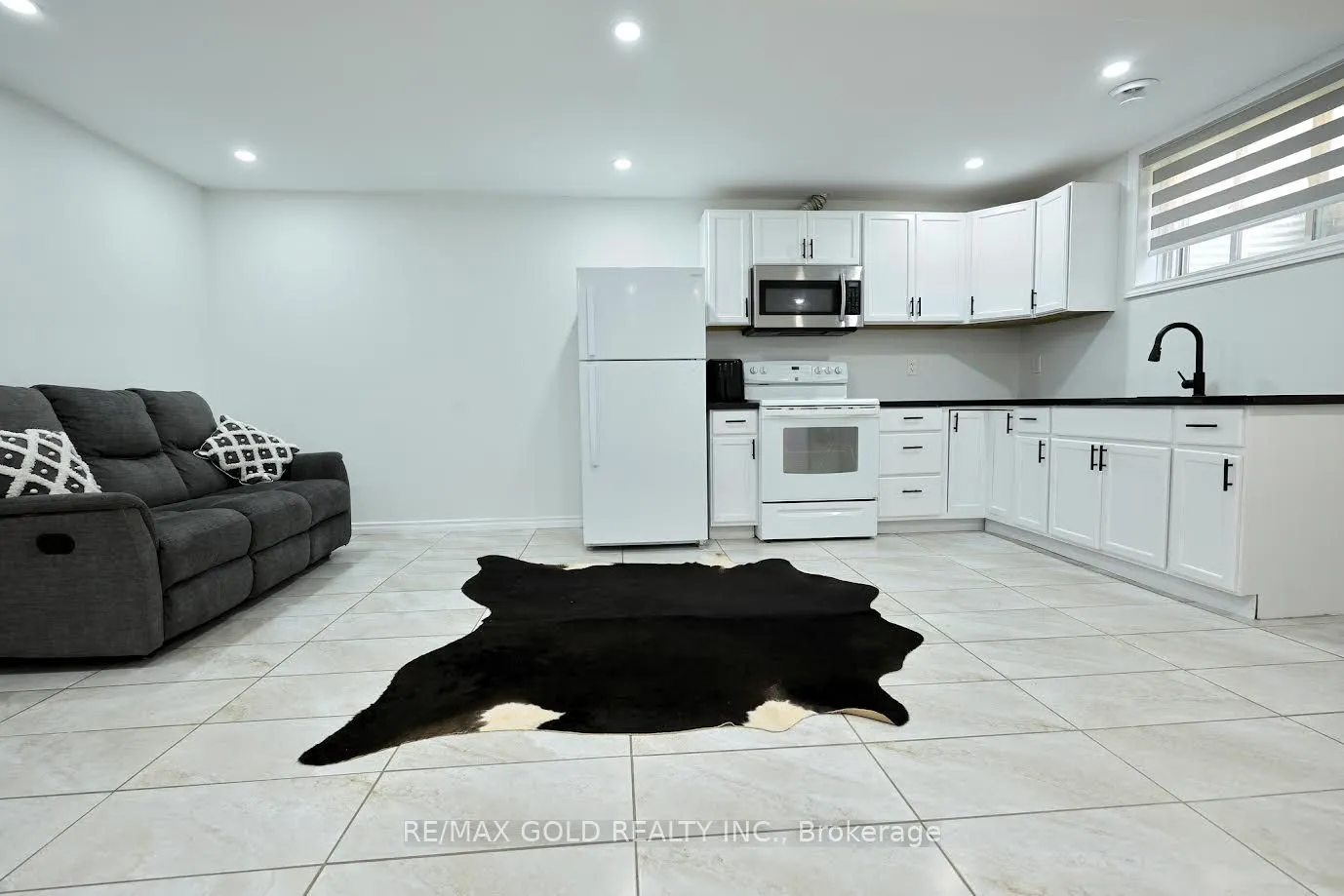 6098 PARKSIDE Road