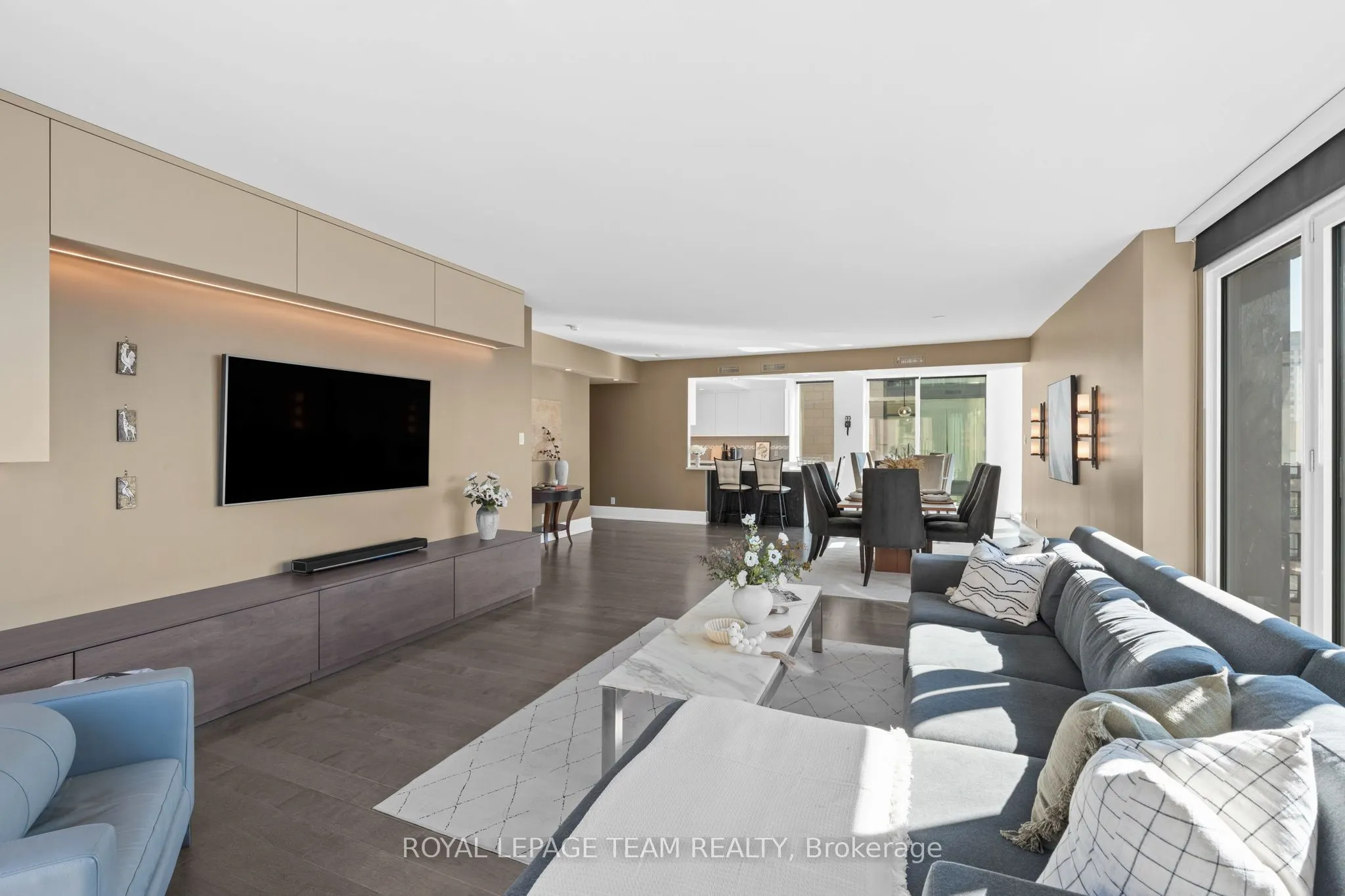 700 Sussex Drive, #G207