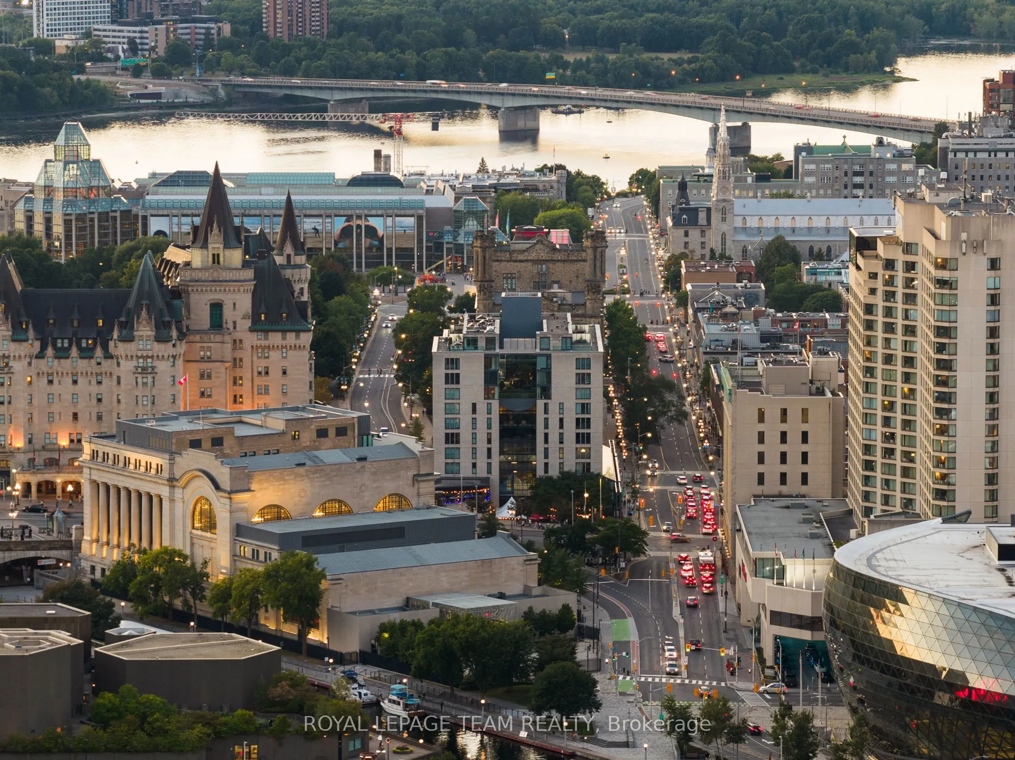 700 Sussex Drive, #G207